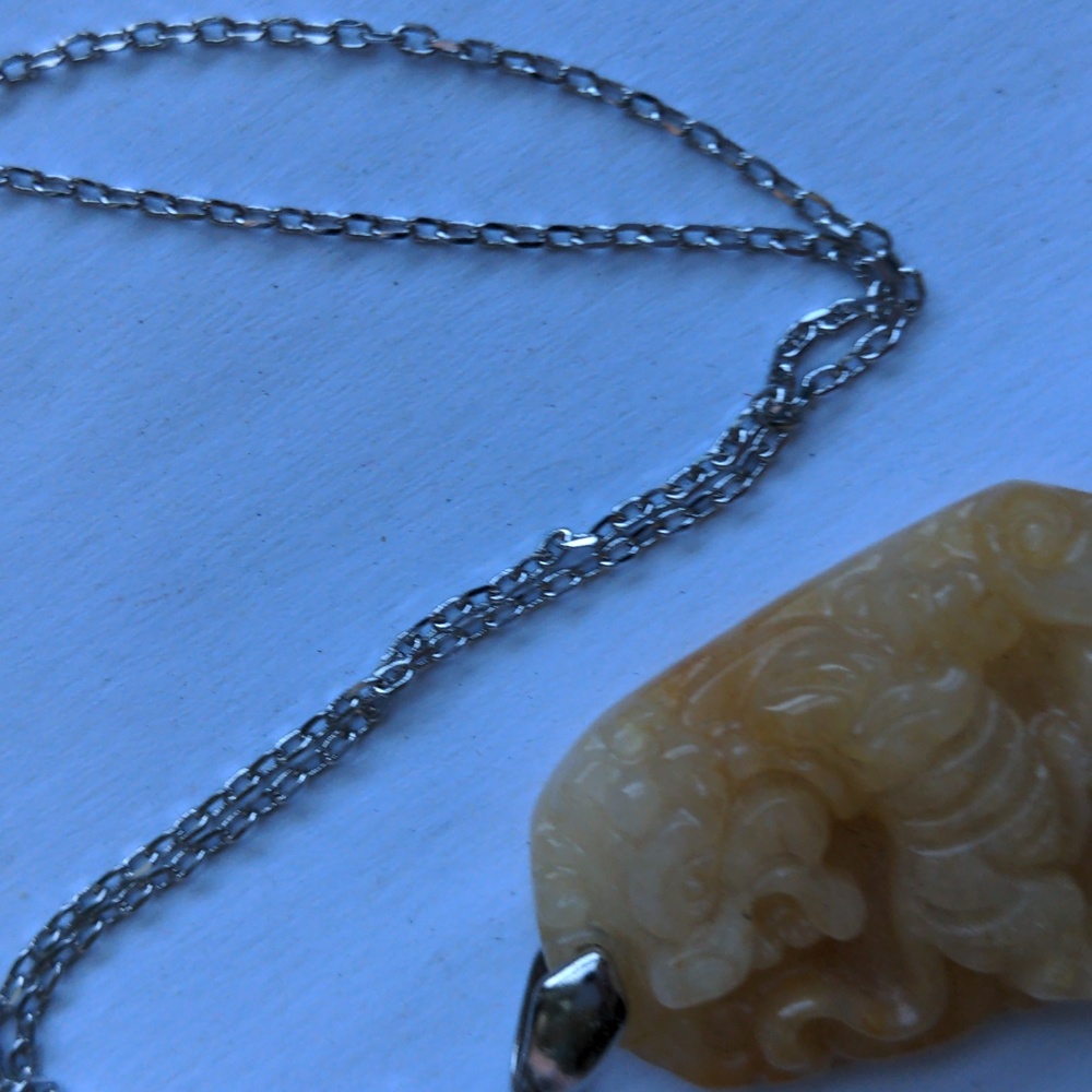 Golden Jade Sterling Silver Pendant Necklace. Hand Carved Tiger. Burma Artisan - Picture 6 of 8
